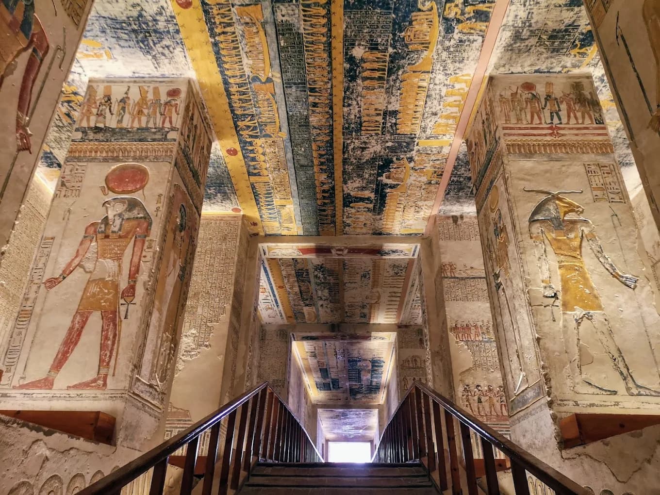 Luxor: Valley of Kings, Hatchepsut Temple ,Karnak & Luxor-DayTour