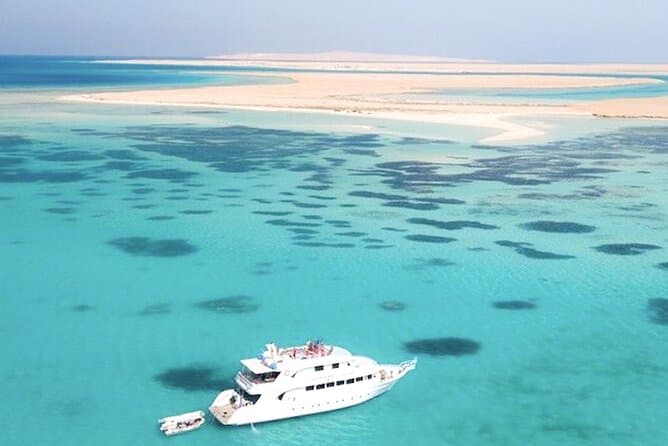 White Island & Ras Mohammed Cruise